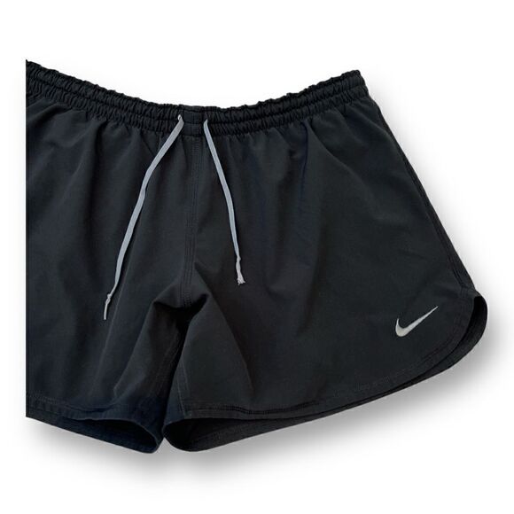 Nike Dri Fit Shorts Size Medium - Picture 2 of 5